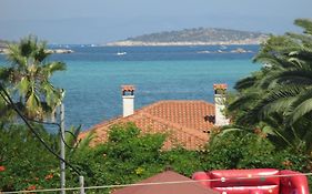 Maistros Holiday Home